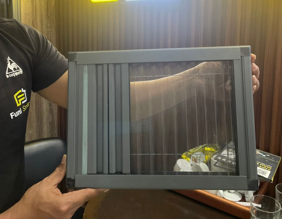 Cửa lưới chống muỗi tỉnh Cà Mau dạng xếp giá rẻ hệ 26