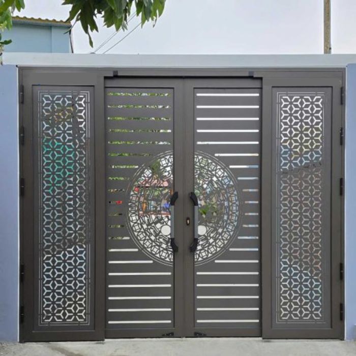 Cửa trượt quay sắt CNC hàng xưởng chất lượng giá tốt