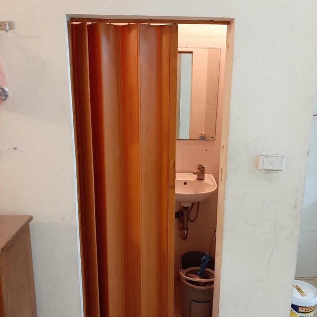Cửa xếp nhựa nhà vệ sinh