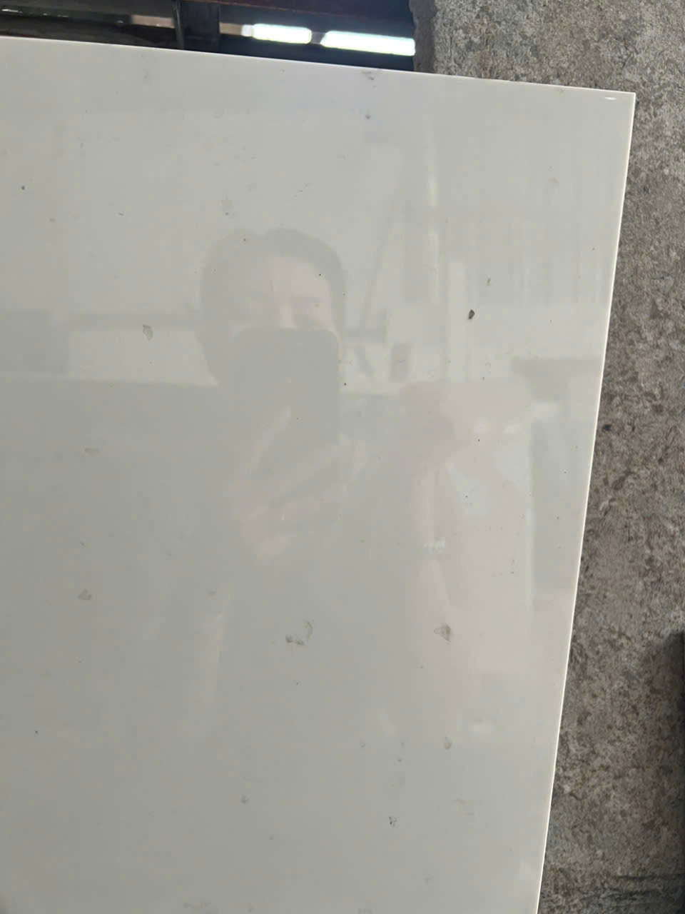 Đá Lamar phủ men sứ ứng dụng làm mặt bàn bếp