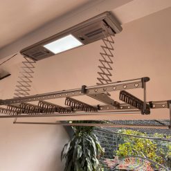 Giàn phơi điều khiển từ xa GLS450 với tác dụng sấy khô và khử khuẩn hiện đại