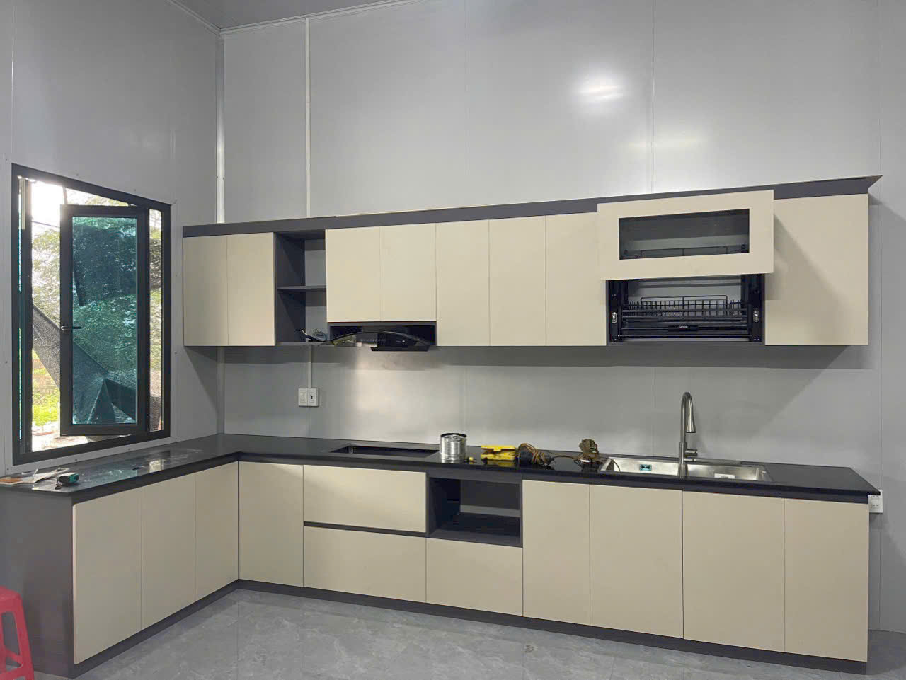 Tủ bếp từ nhựa tổ ong không bị cong vênh