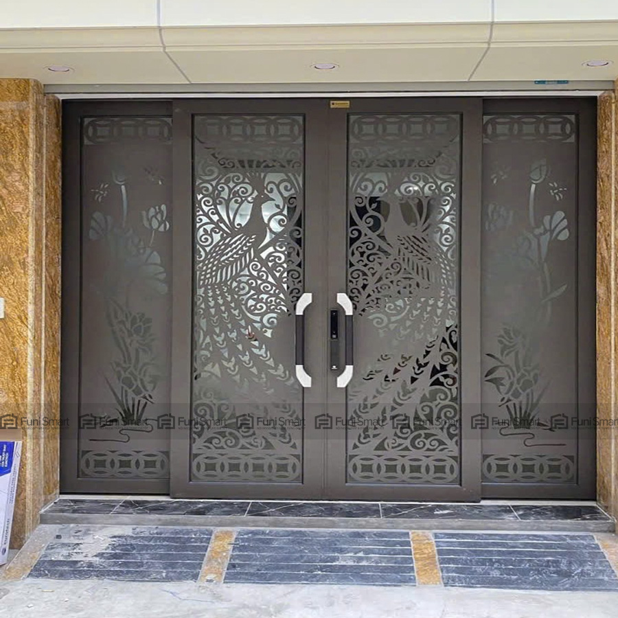 Cửa cổng CNC trượt quay Eurotech hệ Hoàng Gia