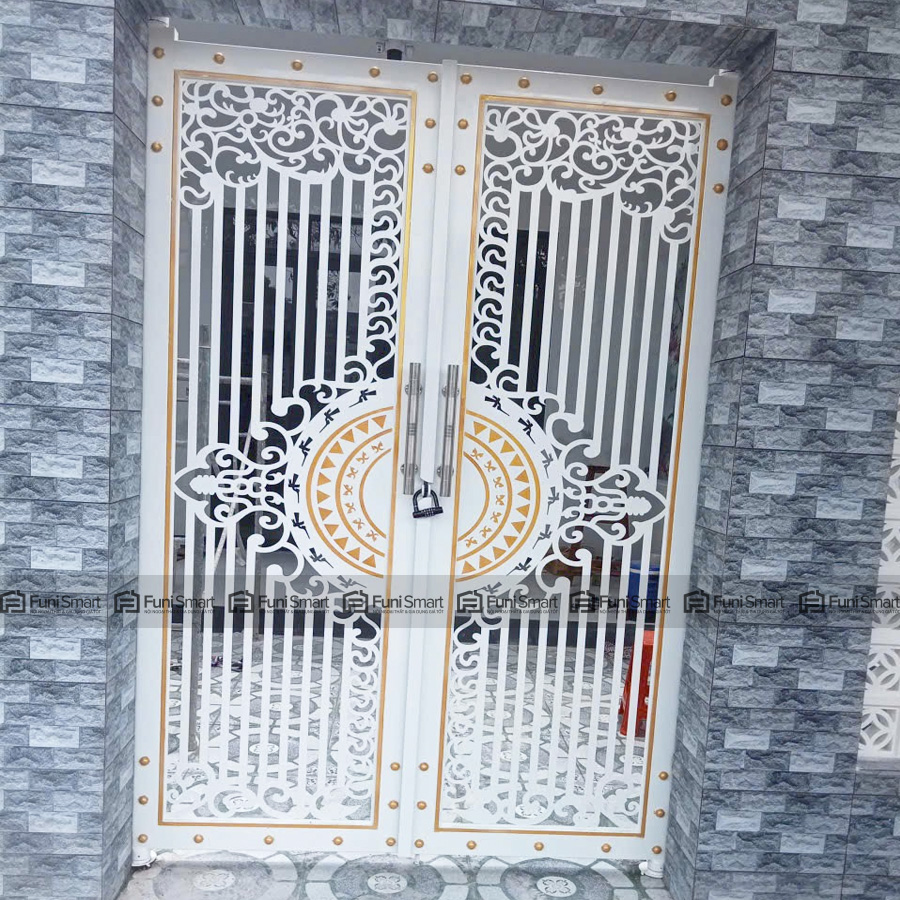 Cửa cổng sắt CNC 2 cánh đẹp đơn giản tại Funismart