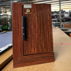 Cửa nhôm tổ ong màu vân gỗ nâu đậm