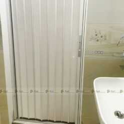 Cửa xếp lá nhựa nhà vệ sinh trắng đục trắng mờ Funismart