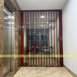 Cửa xếp lá nhựa màu trà khung nhôm màu gỗ