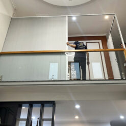 Vách ngăn lửng rèm tổ ong ngăn che gác xép