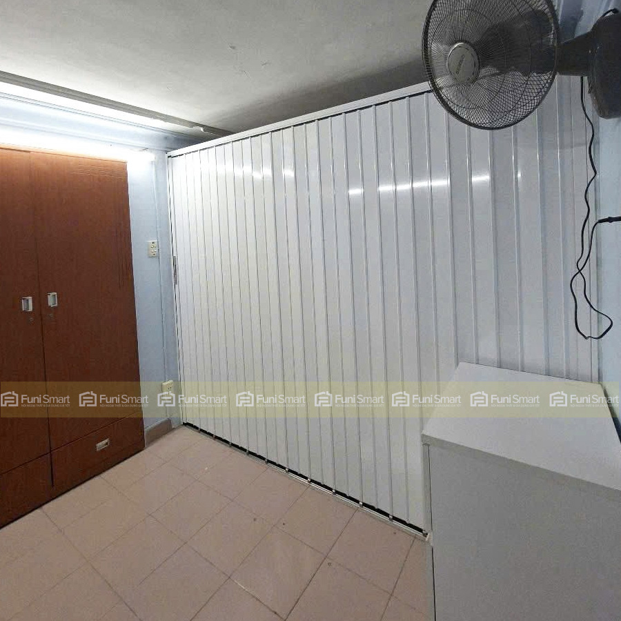 Vách ngăn xếp lá nhôm trắng chia phòng chắc đẹp cao cấp tại Funismart thi công
